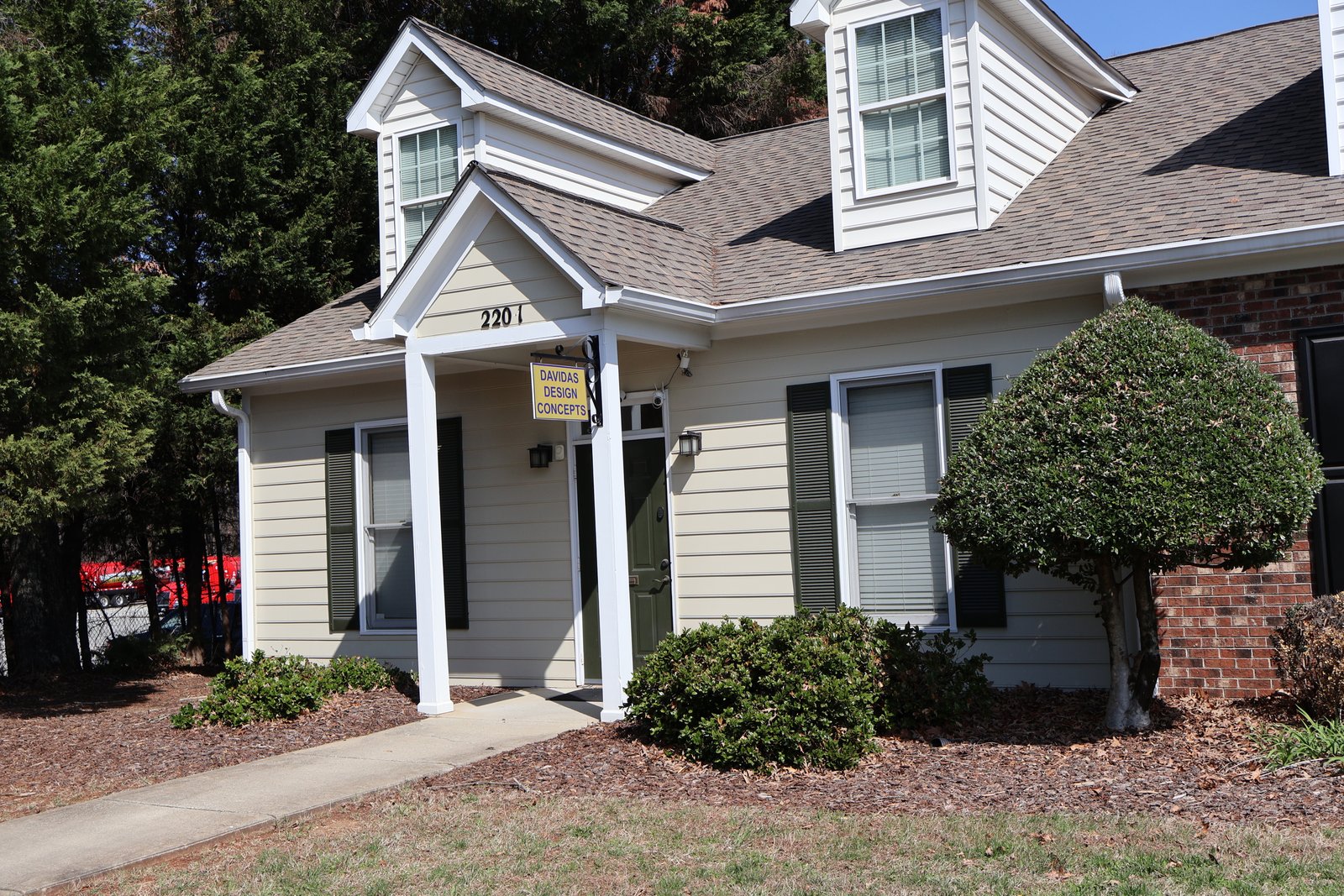 Davidas Design Concepts storefront entrance